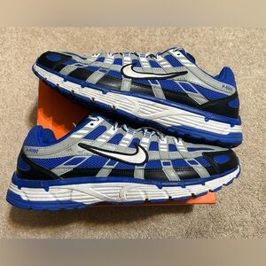 Nike Men's Blue and Gray Running Shoes